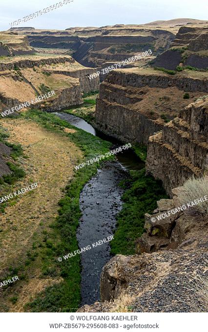 View of the Palouse River canyon with basalt columns at the Palouse Falls State Park in eastern Washington State, USA