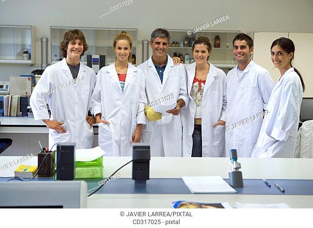 Polytechnic School, University of the Basque Country, Donostia, Gipuzkoa, Basque Country. Students, Lab of Chemical Industry and Electrochemical Engineering