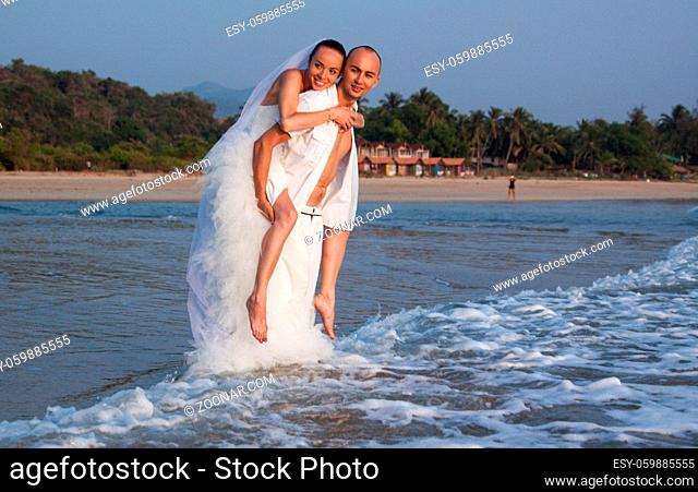 The love story of a beautiful young couple on the beaches of Goa, on the shores of the Indian Ocean