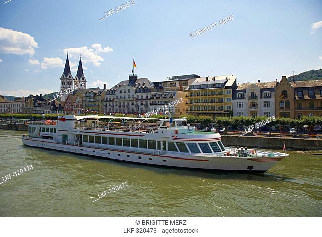 Boppard, Shipping on the river Rhine, Koeln-Duesseldorfer, Mittelrhein, Rhineland-Palatinate, Germany, Europe