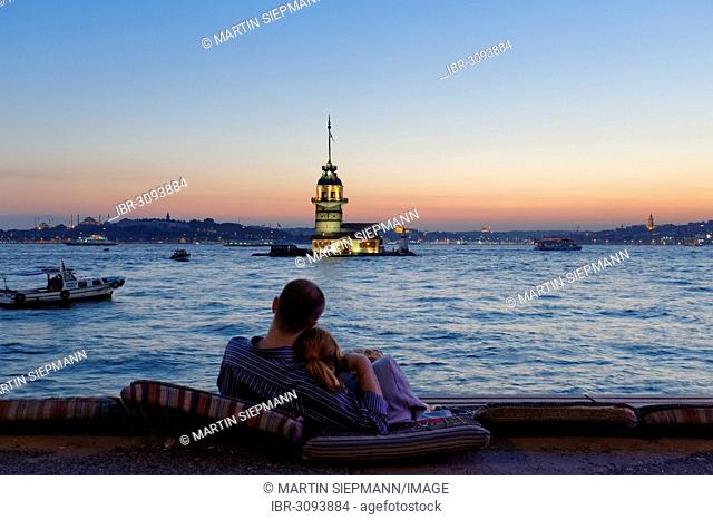 Evening mood, pair on the Bosphorus, Maiden's Tower or Leander's Tower, K?z Kulesi