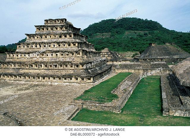 The Pyramid of the Niches, El Tajin (Unesco World Heritage List, 1992), Veracruz, Mexico. Classic Veracruz culture (or Gulf Coast Classic culture)