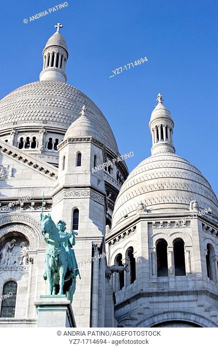 Sacré-Cœur Basilica located at the highest point of Paris, France