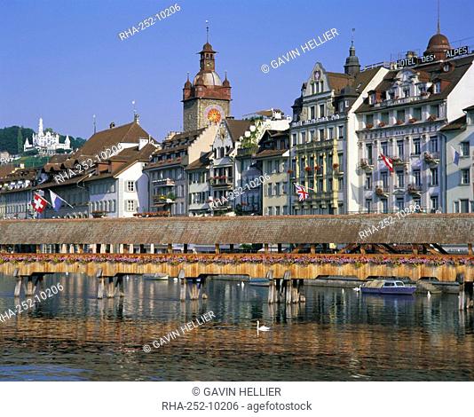 Kapellbrucke, covered wooden bridge, over the Reuss River, Lucerne Luzern, Switzerland, Europe