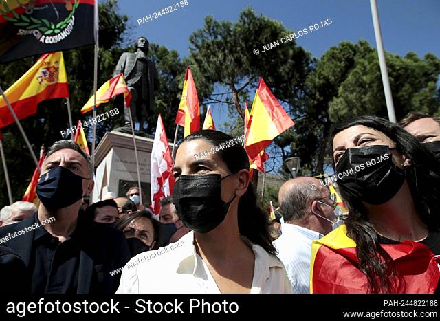Madrid, Spain; 13.06.2021.- Rocío Monasterio (L), deputy of the extreme right party Vox at the monument to the Spanish admiral Blas de Lezo, who was one-eyed
