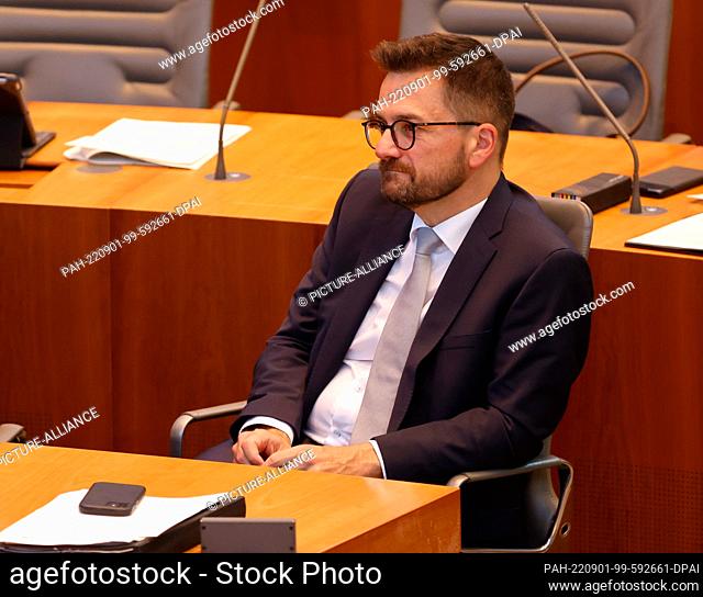 01 September 2022, North Rhine-Westphalia, Duesseldorf: Thomas Kutschaty, chairman of the SPD parliamentary group and leader of the opposition in the state...
