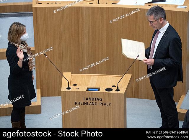15 December 2021, Rhineland-Palatinate, Mainz: Katrin Eder (Greens) is sworn in as the new climate protection minister of Rhineland-Palatinate by state...