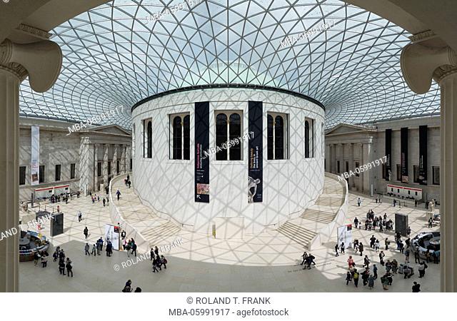 England, London, British Museum planned by Robert Smirke, glass roof and inner courtyard from the architect Norman Foster