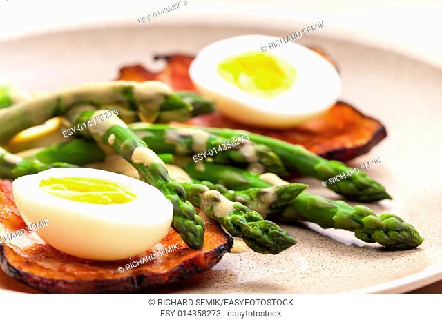 boiled green asparagus with bacon, egg and mustard dip
