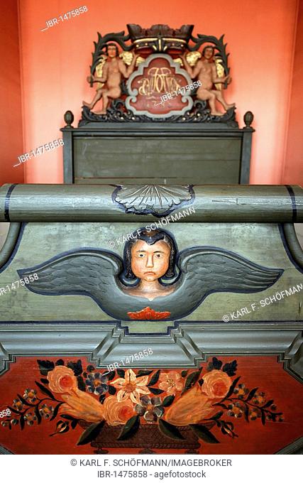 Baroque bed, carved angels, castle museum, Quedlinburg, Harz, Saxony-Anhalt, Germany, Europe