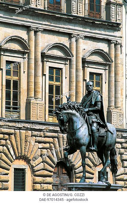 Equestrian statue of Cosimo I, 1594, by Giambologna, Piazza della Signoria, Florence (UNESCO World Heritage List, 1982), Tuscany, Italy, 16th century