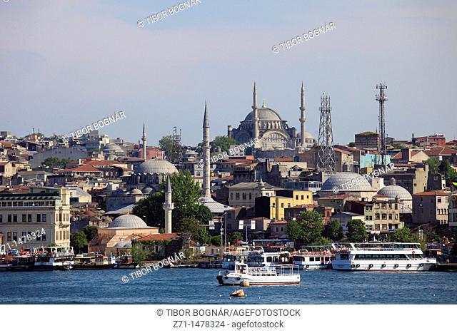 Turkey, Istanbul, Golden Horn, Suleymaniye Mosque, skyline