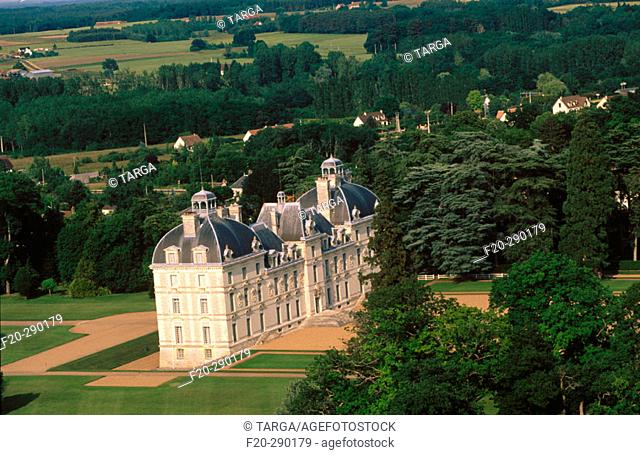 Cheverny Castle. Touraine (Chateaux country). Loir-et-Cher, France