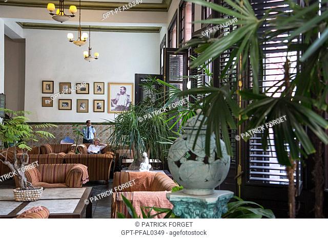 LOBBY IN THE AMBOS MUNDOS HOTEL WHERE ERNEST HEMINGWAY (1899-1961), AMERICAN AUTHOR AND JOURNALIST, LIVED IN THE 1930‚ÄôS, CALLE DEL OBISPO, HABANA VIEJA
