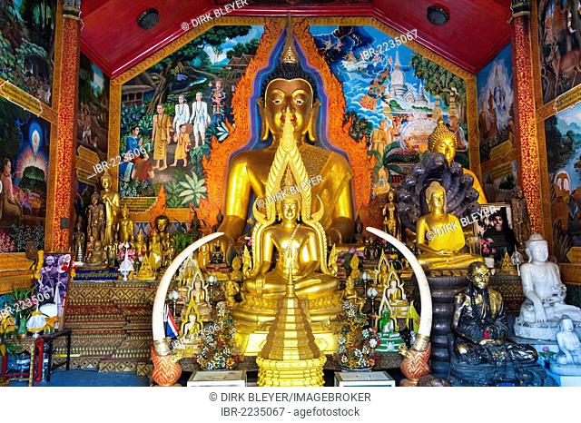 Golden Buddha statues, Wat Phra That Doi Suthep, Chiang Mai, Northern Thailand, Thailand, Asia