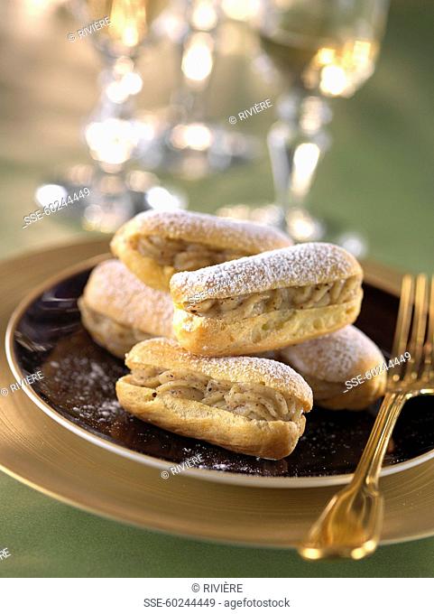 Small almond Eclairs