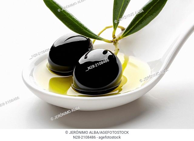 Black olives olive oil