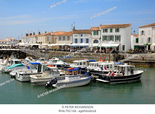 Harbour and quayside, Saint Martin de Re, Ile de Re, Charente-Maritime, France, Europe