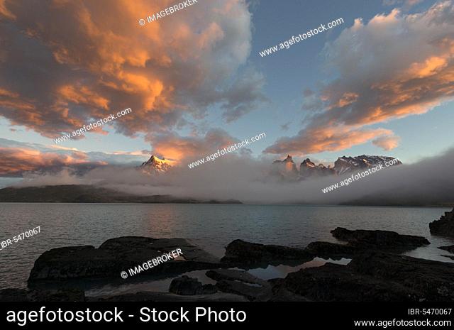 Sunrise over the Cuernos del Paine and Lago Pehoe, Torres del Paine National Park, Chilean Patagonia, Chile, South America