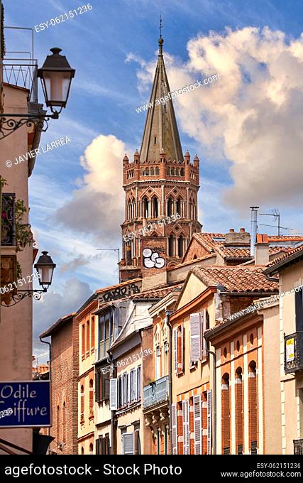 Rue du Taur, Saint-Sernin Basilica, Toulouse, Haute-Garonne, Occitanie, France, Europe. The Rue du Taur is a street located in the city of Toulouse, France