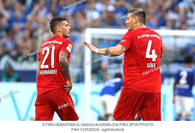 firo: 24.08.2019 Football, Football: 1. Bundesliga, Season 2019/2020 FC Schalke 04 - FC Bayern Munich Munich FCB Lucas Hernández, Hernandez, gesture, gesture