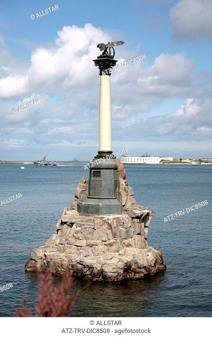 MONUMENT TO THE SCUTTLED SHIPS, SEA FORTRESS & RUSSIAN WARSHIP; SEVASTOPOL, CRIMEA, UKRAINE; 28/04/2008