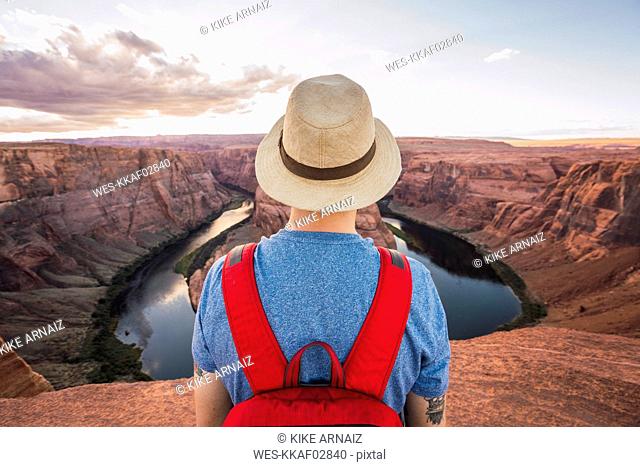 USA, Arizona, Colorado River, Horseshoe Bend, young man on viewpoint