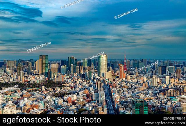 A picture of the Tokyo cityscape, showing the Tokyo Tower, at sunset