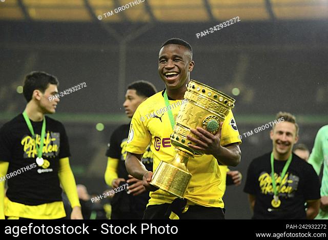 firo: May 13, 2021 Football: Soccer: DFB Cup, final season 2020/21 RB Leipzig - BVB, Borussia Dortmund 1:4 award ceremony