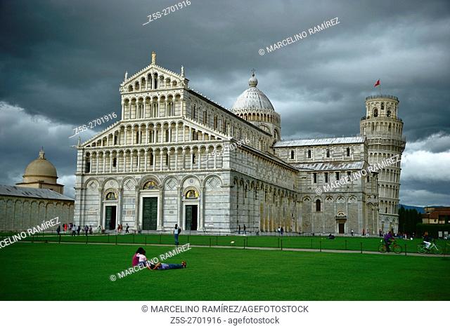 Storm clouds over the Piazza del Duomo, Piazza dei Miracoli. Pisa, Tuscany, Italy, Europe