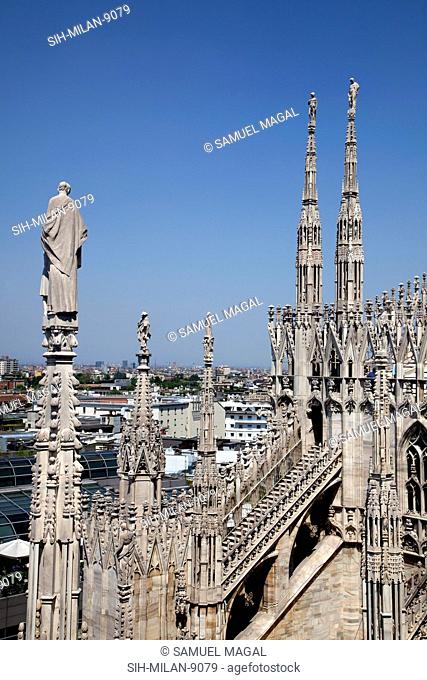 Flying Buttresses had an important architectural and decorative element in Gothic architecture. View of the northern section of the roof