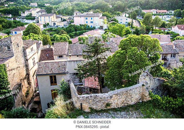 France, Vaucluse, plunging view on the roofs of Malaucene from the old castle