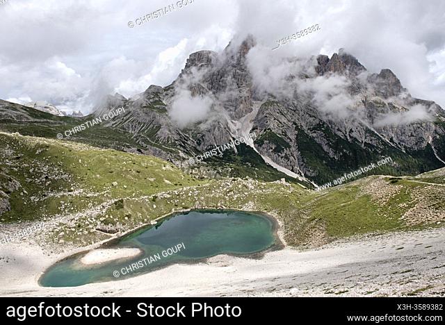 Lago dei Piani inferiore , Parc naturel des Tre Cime (Drei Zinnen), Dobbiaco, Region du Trentin-Haut-Adige, Tyrol du Sud, Italie