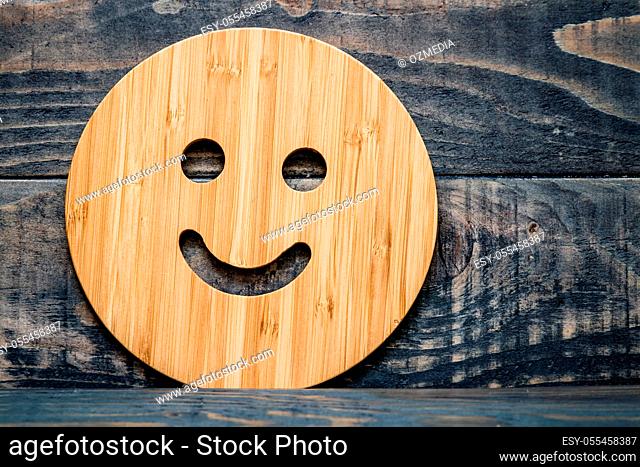 wooden board, smiley