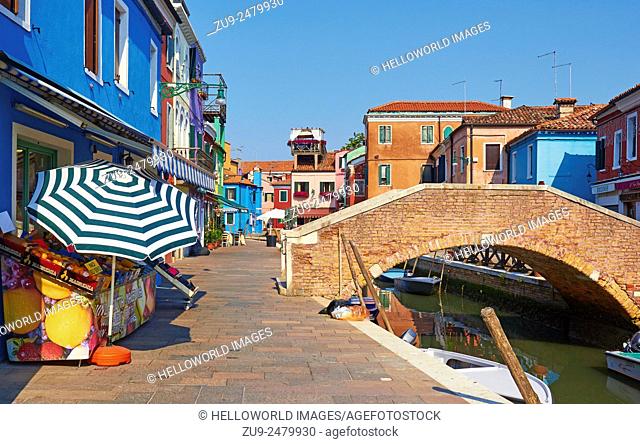 Burano canalside street scene, Venetian Lagoon, Veneto, Italy, Europe