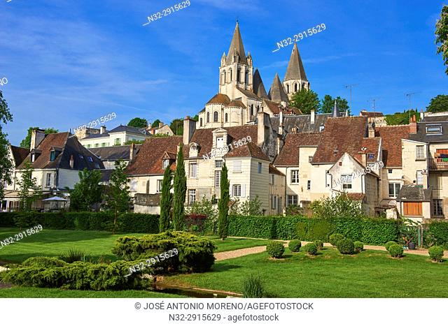 Loches, Saint Ours Church at Dusk, Indre-et-Loire, Touraine, Pays de la Loire, Loire Valley, UNESCO World Heritage Site, France