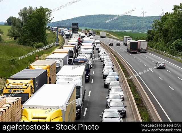 03 June 2021, Lower Saxony, Rhüden: Trucks and cars are jammed between the Rhüden and Bockenem junctions on the northbound A7 motorway