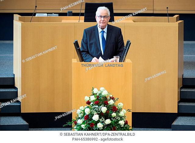 Holocaust survivor Naftali Fuerst speaks during an hour of commemoration for the victims of National Socialism in the Thuringian State Parliament in Erfurt