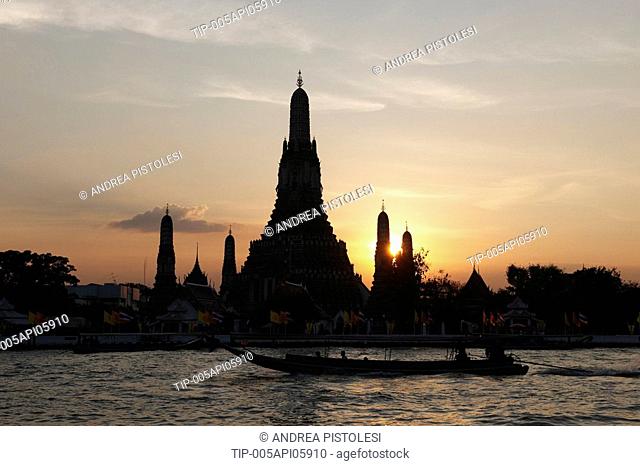 Thailand, Bangkok, Wat Arun, Buddhist temple, Chao Phraya River at Sunset