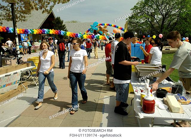 Villanova, PA, Pennsylvania, Villanova University, Spring festival, graduation, campus, balloons, school event