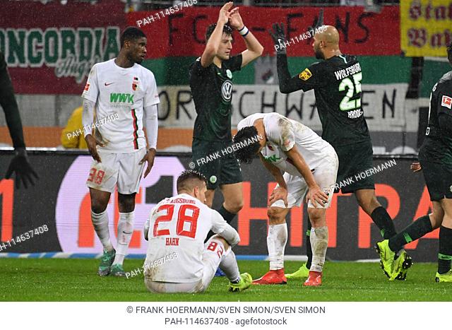 Kevin DANSO (FC Augsburg), Andre HAHN (FC Augsburg), Yes Cheo KOO (FC Augsburg), disappointment, frustrated, disappointed, frustrated, dejected after game end