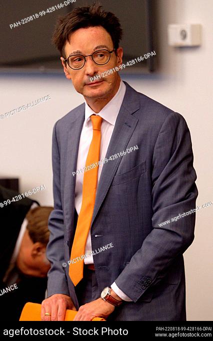 18 August 2022, North Rhine-Westphalia, Wuppertal: Bernhard Günther, energy manager, stands in the courtroom. The verdict in the trial of the acid attack on the...