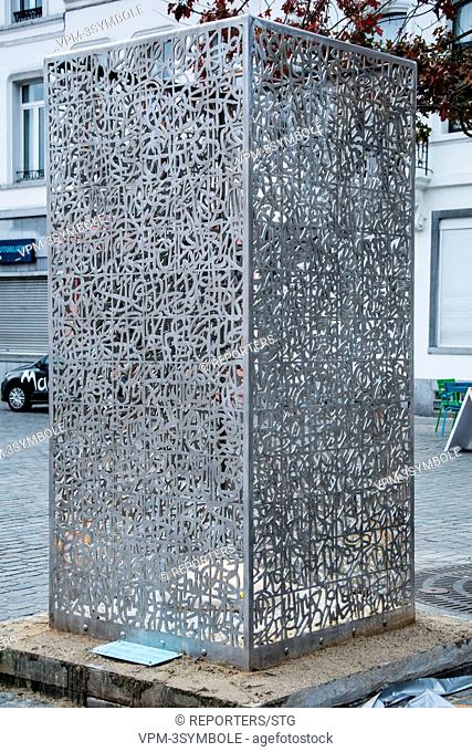 Belgium, Brussels, Nov 13, Molenbeek: art to pay tribute to the victims of the attacks, Molenbeek, The Molenbeek artist Moustapha Zoufri created a sculpture in...