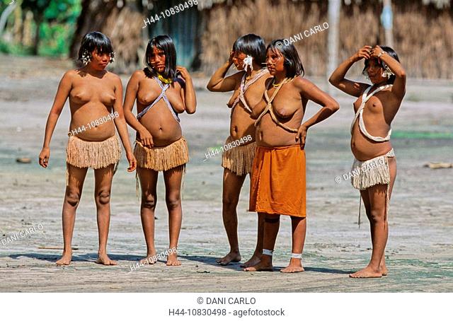 Venezuela, South America, Indios Yanomami, Ironavi Tribe, Indigenous people, Indians, Native, Natives, women, woman, B