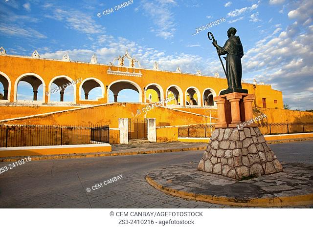Monastery, Convent Of San Antonio De Padua with the statue of Diego de Landa in the foreground, Izamal, Yucatan, Yucatan Province, Mexico, Central America