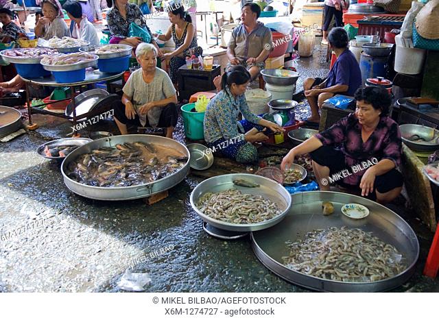 stall and people in a food street market  Can Tho city  Mekong Delta, Vietnam, Asia
