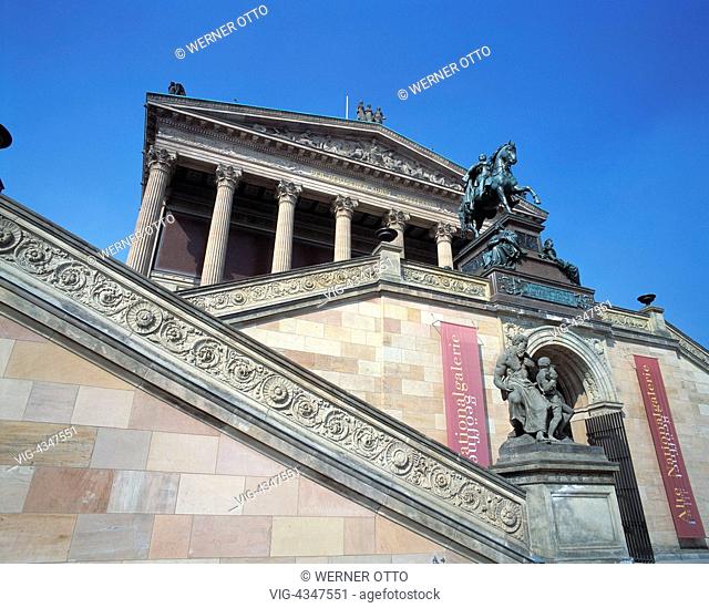 D-Berlin, Alte Nationalgalerie, Tempelbaustil, Denkmal, Statue, Reiterstandbild, Koenig Friedrich Wilhelm IV D-Berlin, Old National Art Gallery, temple style