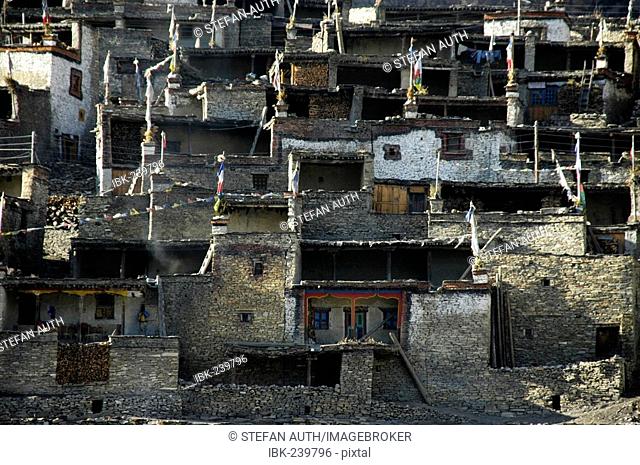 Nested houses made of stones with flat roofs Nar Nar-Phu Annapurna Region Nepal