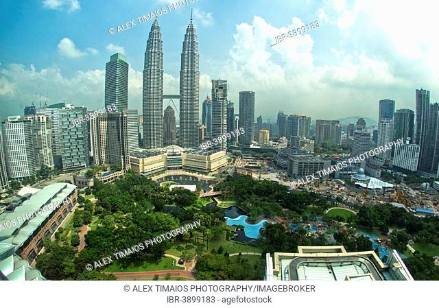 The Petronas Towers, also Petronas Twin Towers, and skyline, Kuala Lumpur, Malaysia