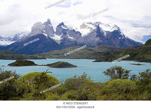 Lake Pehoe and Cuernos del Paine, Torres del Paine National Park, Chile, South America